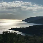 Velonas Mpakas Country ,steps To The Sea Proszílio