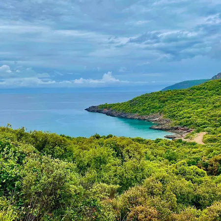 Velonas Mpakas Country ,steps To The Sea بيت للعطل