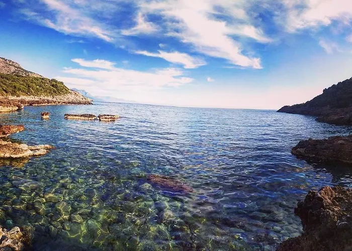 Velonas Mpakas Country ,steps To The Sea Tatil Evi