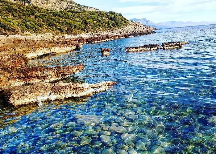 Velonas Mpakas Country ,steps To The Sea