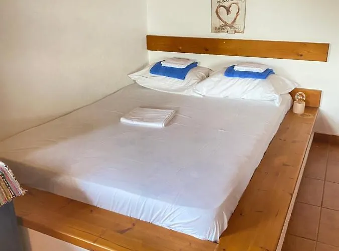Velonas Mpakas Country ,steps To The Sea Tatil Evi Prosilio (Peloponnese)