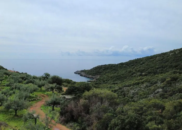 Tatil Evi Velonas Mpakas Country ,steps To The Sea